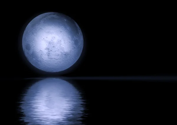 Pleine lune reflétée dans l'eau — Photo