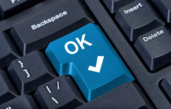 Button OK computer keyboard. — Stock Photo, Image
