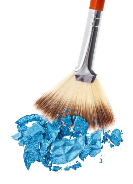 Makeup wide brush with blue crushed eye shadow, isolated on whit — Stock Photo, Image