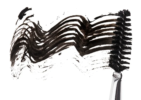 Strich schwarzer Mascara mit Applikatorpinsel, isoliert auf weiß — Stockfoto