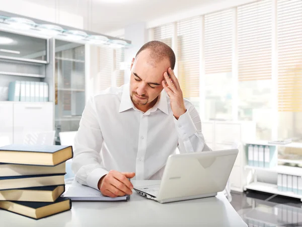 Stressed worker — Stock Photo, Image