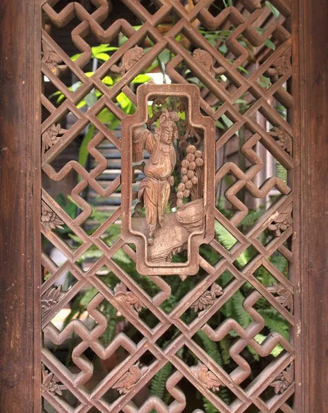Gamla kinesiska trä galler fönster — Stockfoto