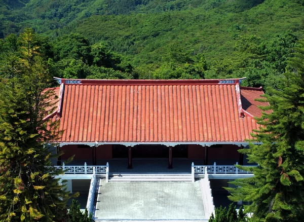 Παραδοσιακή κινεζική ναό στα βουνά — Φωτογραφία Αρχείου