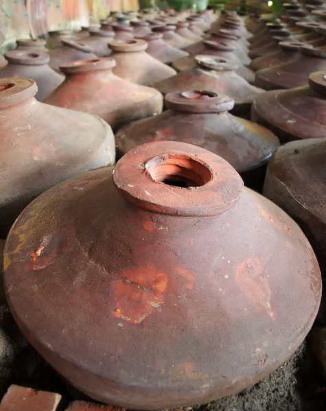Grote aardewerk potten — Stockfoto