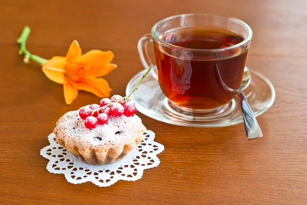 Cake, tea and flower — 스톡 사진