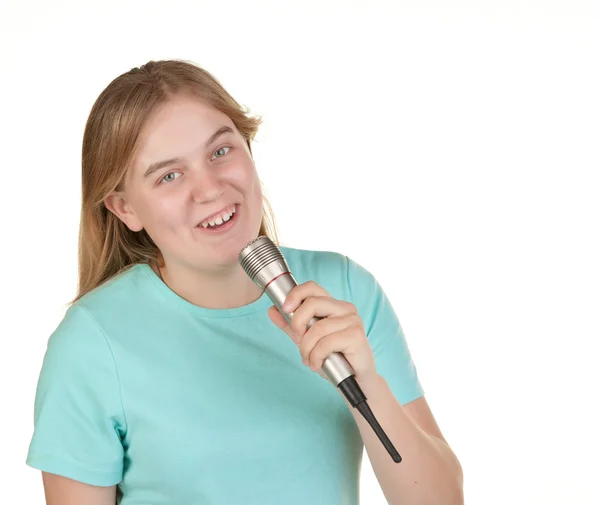 Nastoletnia dziewczyna śpiewa — Zdjęcie stockowe