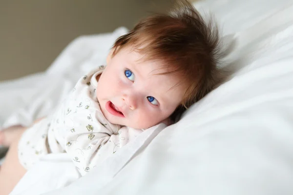 Beautuful capelli rossi neonato — Foto Stock