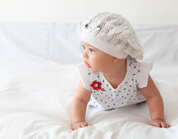 Niemowlę noworodek w kapeluszu — Zdjęcie stockowe