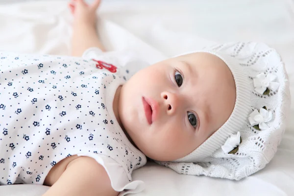 Yenidoğan bebek şapkası — Stok fotoğraf