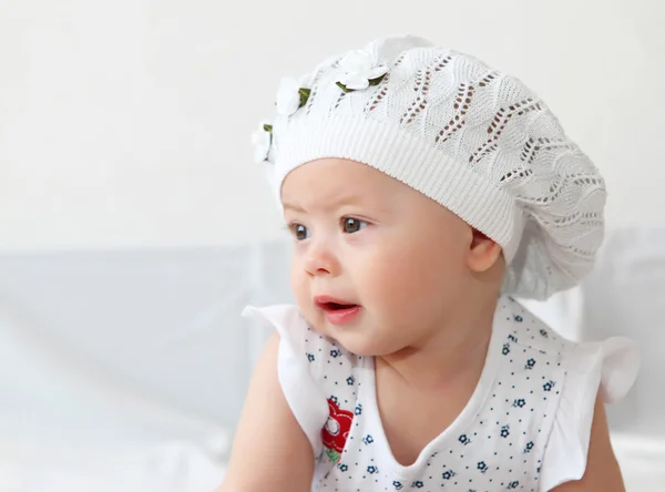 Bébé bébé dans un chapeau — Photo