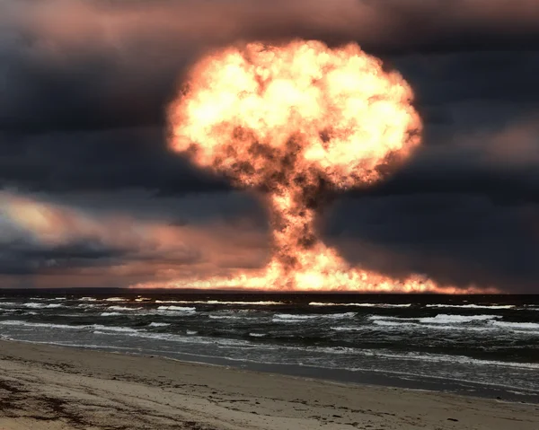 Explosión nuclear en un entorno exterior —  Fotos de Stock