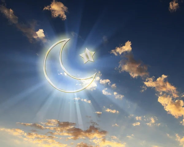 ดาวมุสลิมและดวงจันทร์บนท้องฟ้าสีฟ้า — ภาพถ่ายสต็อก