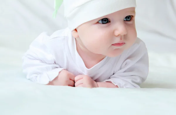 Lindo bebé en sombrero —  Fotos de Stock