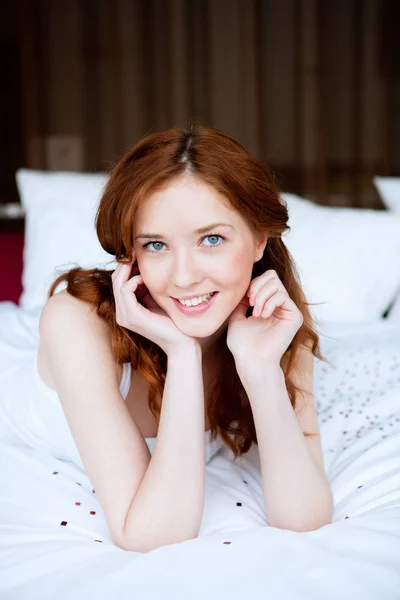 Portrait of a young pretty woman — Stock Photo, Image