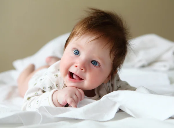 Przepiękne miejsce niemowlę redhair — Zdjęcie stockowe