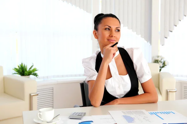 Young business woman in the office — Stock Photo, Image