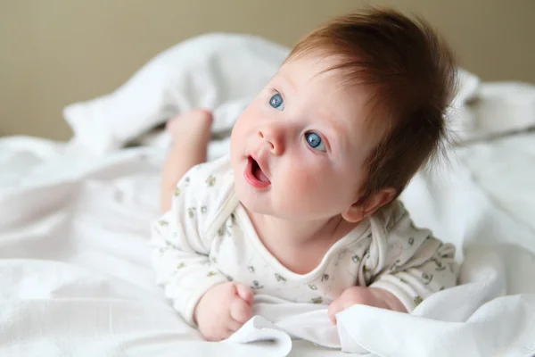 Hermoso bebé pelirrojo —  Fotos de Stock