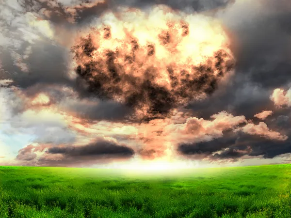 Ядерный взрыв на открытом воздухе — стоковое фото