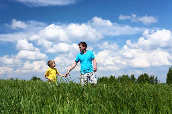 Father with son in summer day outdoors — Stock Photo, Image