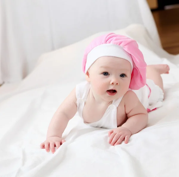 Bebê bonito em chapéu — Fotografia de Stock