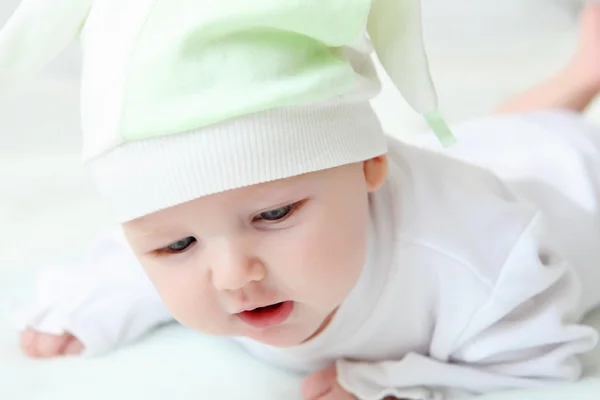 Cute baby in hat — Zdjęcie stockowe