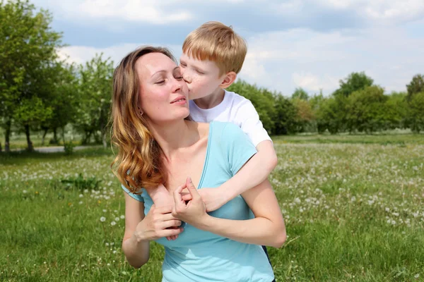 Mother with her son outdoors — Stock Photo, Image