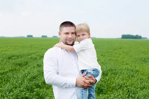 Portrait of father with son outdoor — Stock Photo, Image