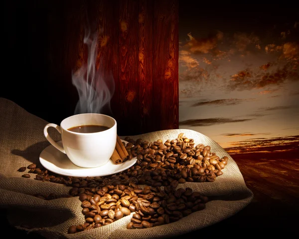 Steaming cup of coffee — Stock Photo, Image