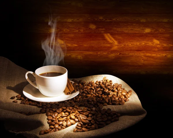 Stomende kop koffie — Stockfoto