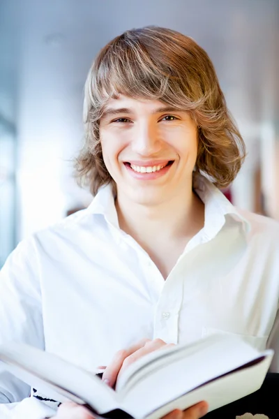 Portrait of a young handsome man — Stock Photo, Image