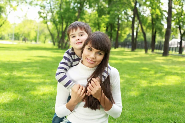 Mother with her son outdoor — Stock Photo, Image