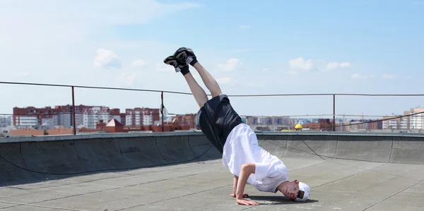 Танцюрист вулиці на відкритому повітрі — стокове фото