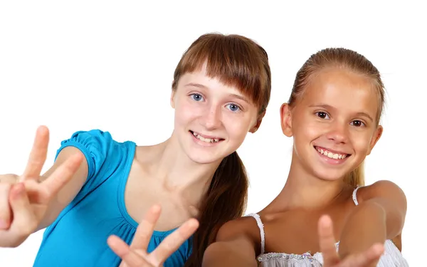 Twee tienermeisjes samen — Stockfoto