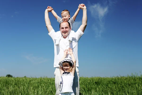Father with his child outdoor — Stock Photo, Image