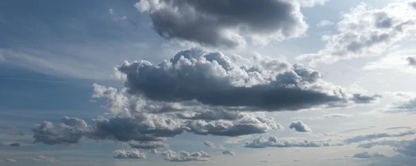 劇的な空のパノラマ。オーダーメイドの xxxl サイズ. — ストック写真