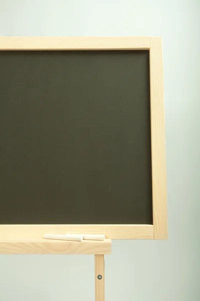 黒板。分離されました。正面から見た図。空白 (クリア) — ストック写真