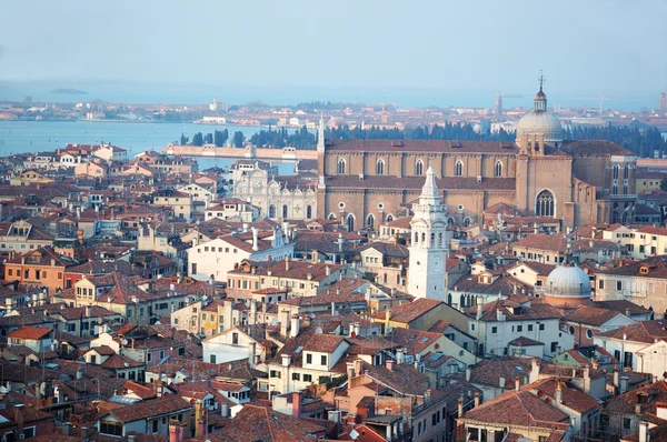Staré Benátky panoráma - pohled ze svatého Marka campanile, Itálie — Stock fotografie