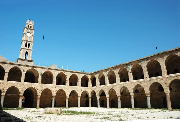 Edificio storico ottomano Khan El-Umdan ad Akko, Israele — Foto Stock