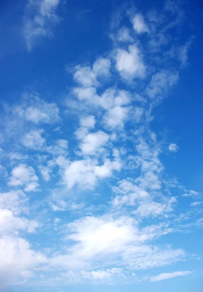 Білі хмари — стокове фото