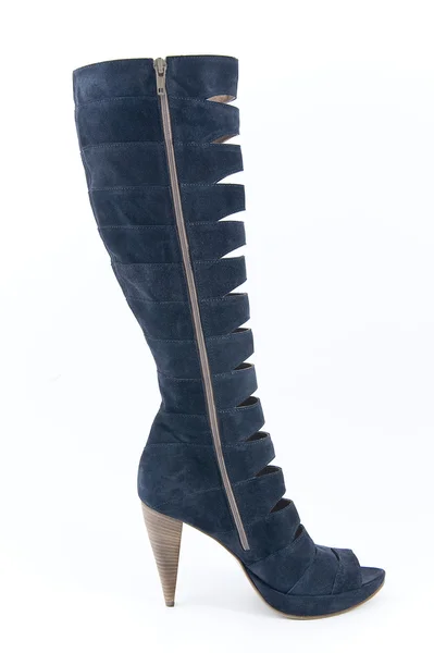Zomer blauwe suède laarzen met hoge hakken. — Stockfoto