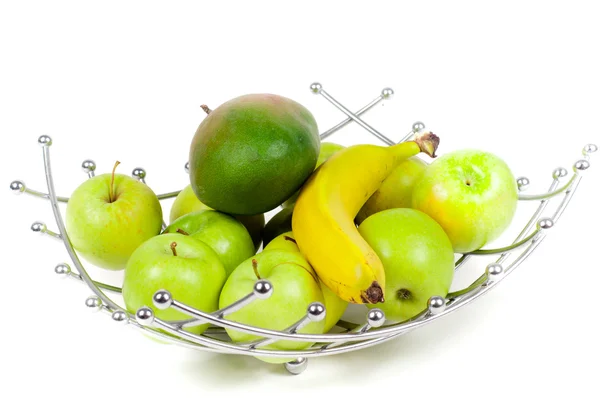 Korb mit Früchten — Stockfoto