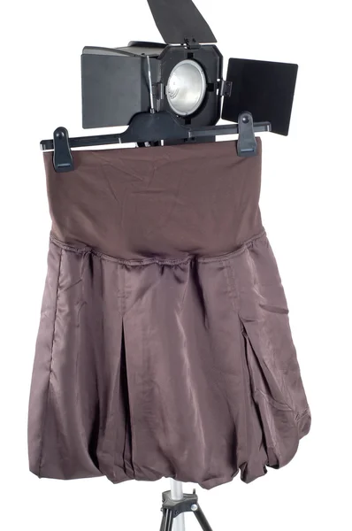 Spódnica wiszące na oświetlenie studio — Zdjęcie stockowe