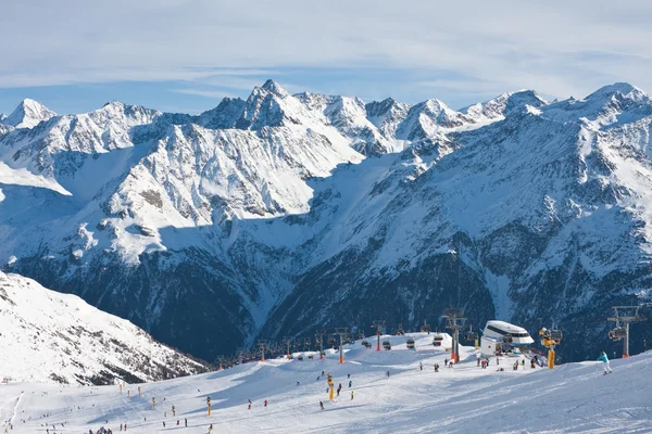 On the slopes of the ski resort of Solden. Austria — Stock Photo, Image