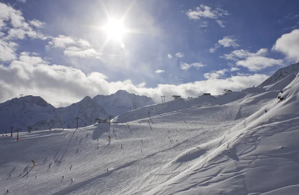 Στις πλαγιές του χιονοδρομικού κέντρου του Ζόλντεν. Αυστρία — Φωτογραφία Αρχείου