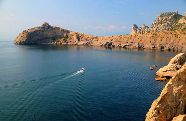 View of the rocky coast in the Crimea — Stock Photo, Image