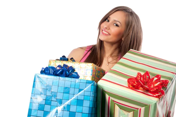 Kadın holding kutular hediye — Stok fotoğraf