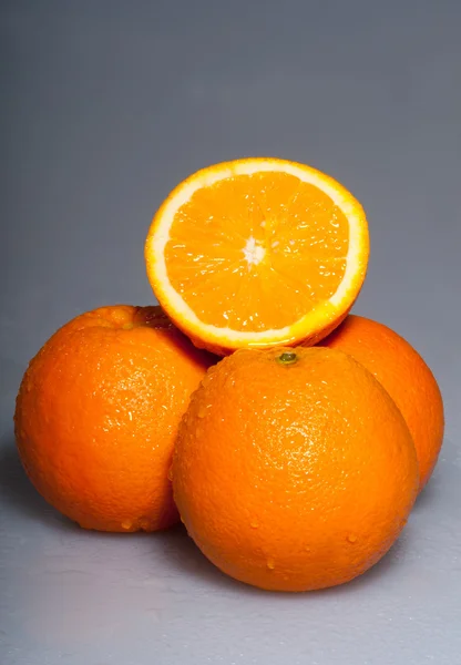 Świeże pomarańcze — Zdjęcie stockowe