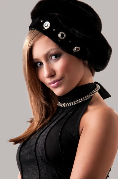 Žena v kožešinové čepici — Stock fotografie