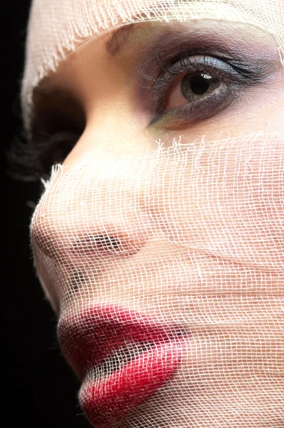 Porträtt av en kvinna i bandage — Stockfoto