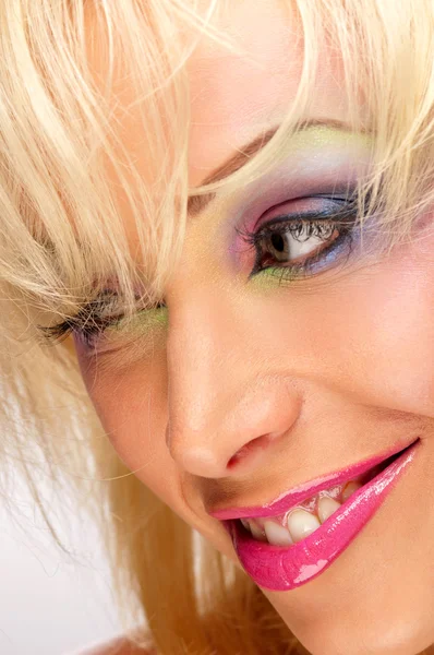 明るいピンクの唇を持つ女性 — ストック写真